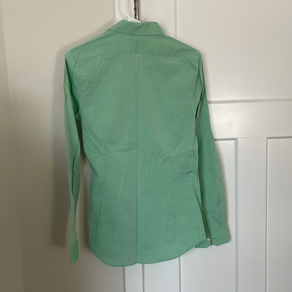 Express button down - Picture 2 of 4